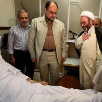 عيادة العلماء والشخصيات للإمام الخامنئي حفظه الله في المستشفى